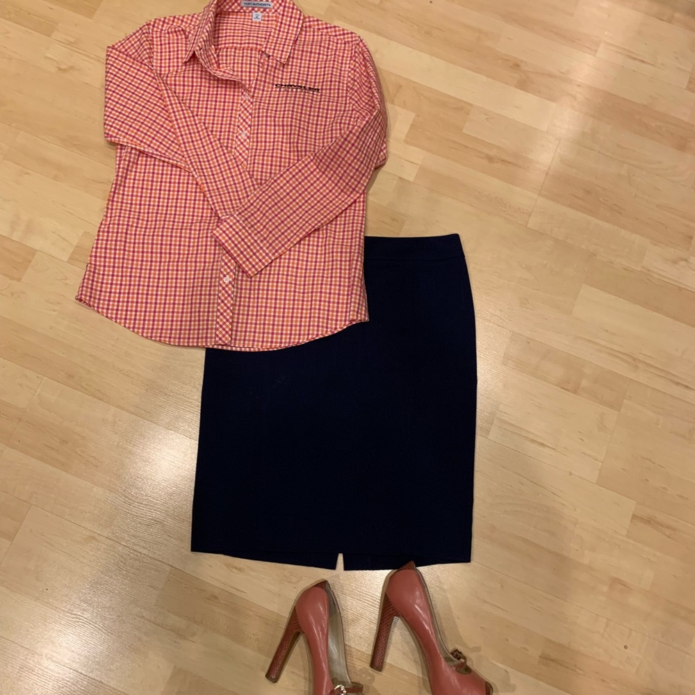 Navy pencil skirt